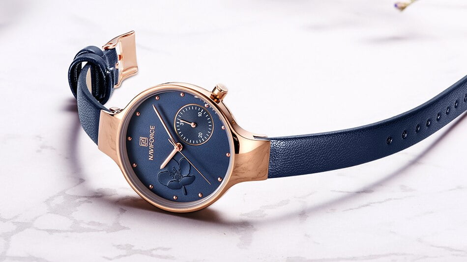 Women's Elegant Leather Quartz Watch