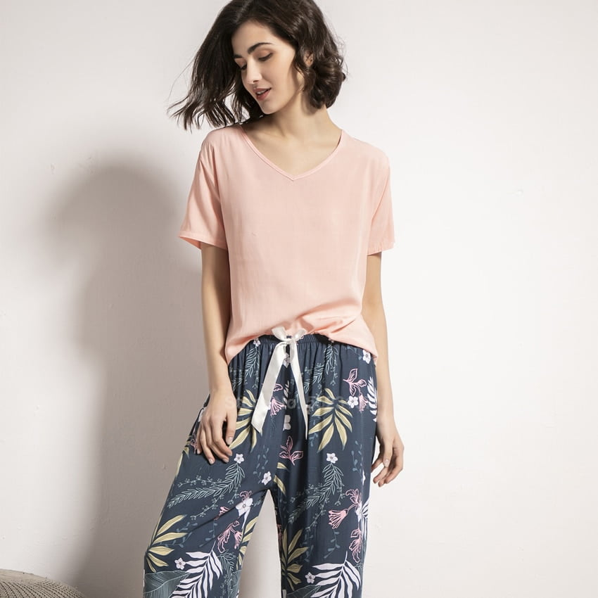 Cotton T-Shirt and Pants Pajama Set for Women